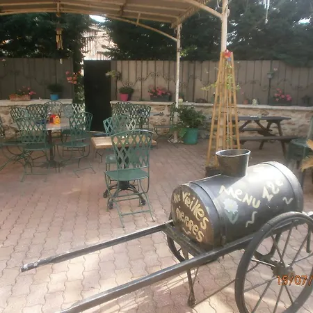 B&B Aux Vieilles Pierres Oda ve Kahvaltı *